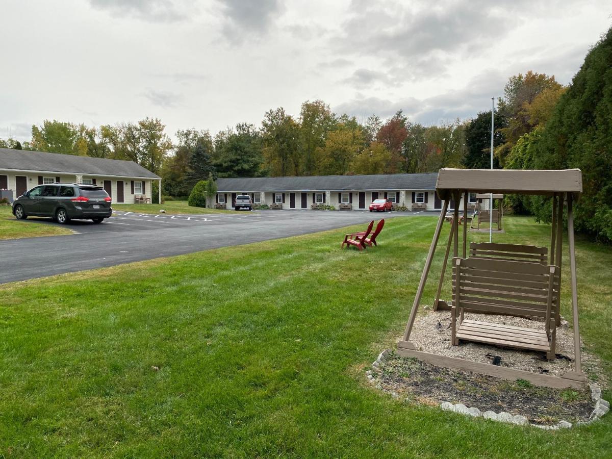 Villager Motel Williamstown Exterior photo